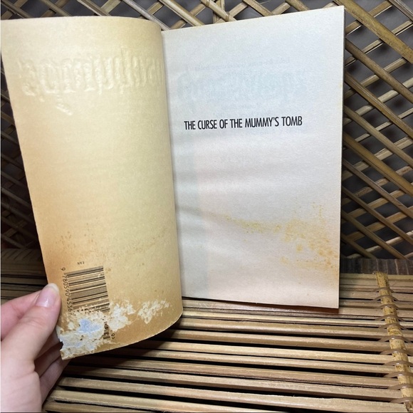 Vintage Goosebumps book lot First Scholastic Printing with holder 5 - Picture 6 of 12